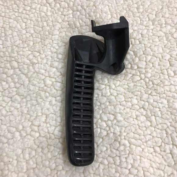 2002 - 2010 Dodge Ram OEM Front Left Door Interior Handle Part No 127AB32743H - Picture 8 of 10